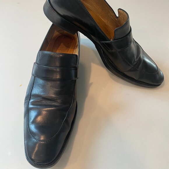 Gucci Loafers, Black, Soft Leather, Authentic & Stylish - Picture 1 of 8